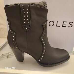 Aerosoles Lazu Booties. Black. NIB. Size 5.5.